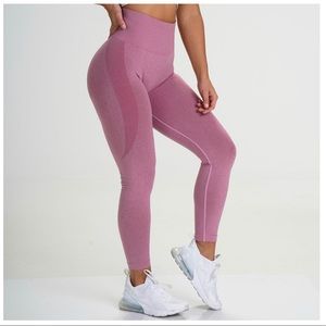 NVGTN Seamless Leggings - Pink XS